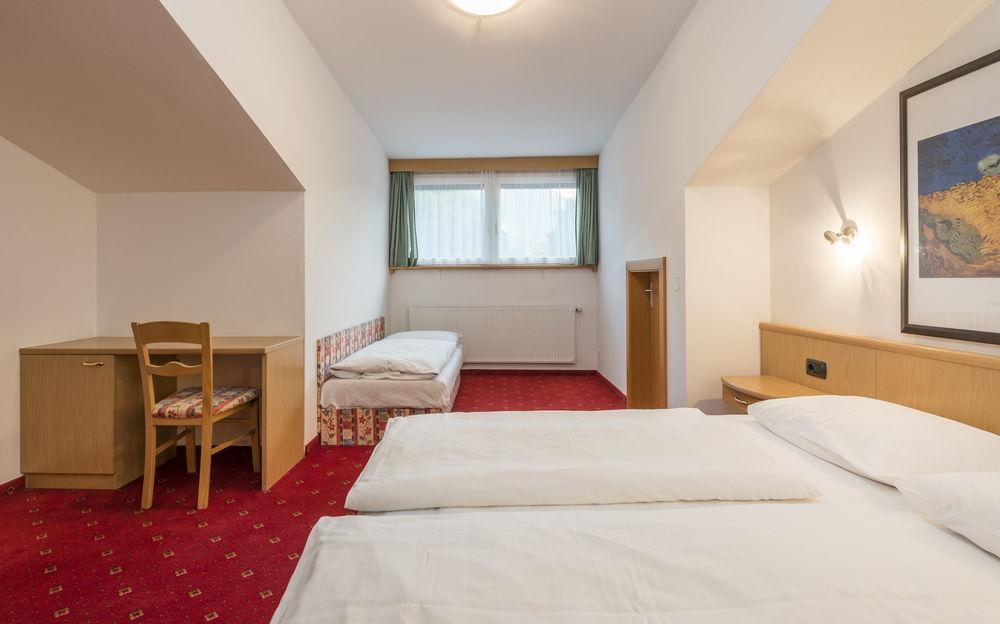 Lener Wirtshaus & Hotel Campo di Trens Eksteriør billede
